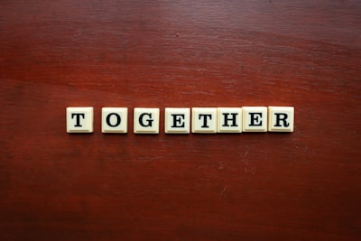 plutôt ensemble — Instead together