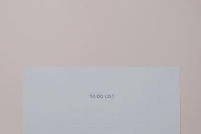 pousser à — Impel to