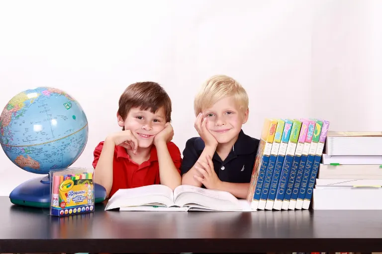 studying — étudiant