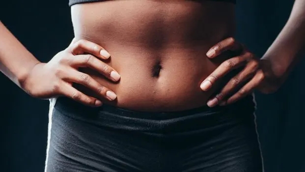 Живот — tummy