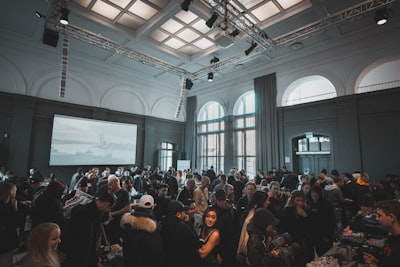 acto benéfico — charity event