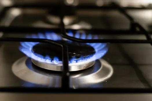 Aquecemos a casa a gás — Wir heizen mit Gas