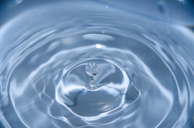eau aromatisée — infused water