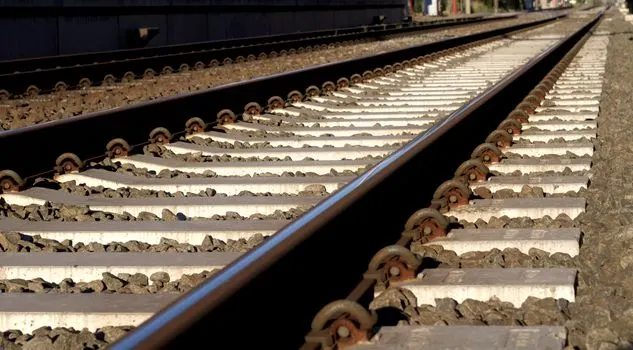Стальные рельсы — Steel rails