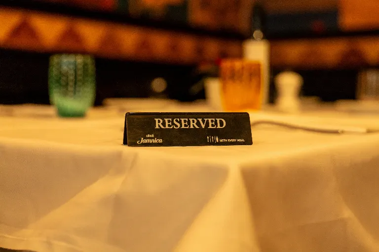 masa ayırtmak — book a table