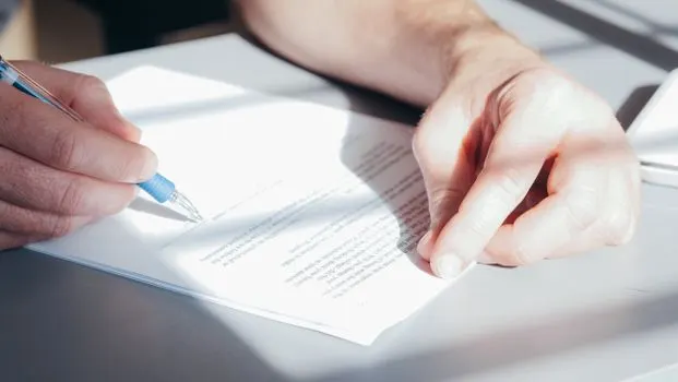 Arbeitsvertrag — contrat de travail