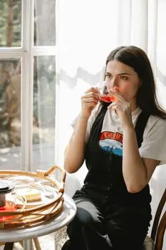 siroter — Sipping