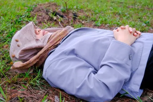 падать в обморок — To faint