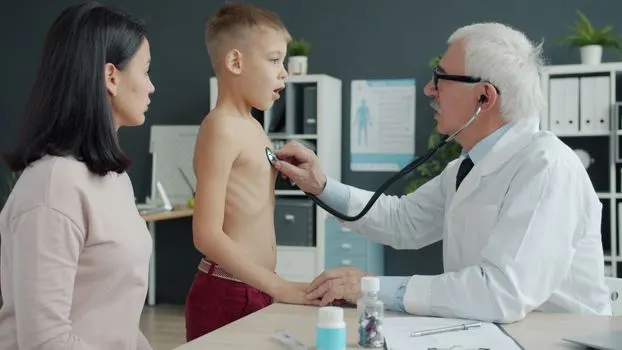 aile doktoru — medico di famiglia