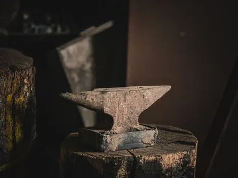 Наковальня — Anvil