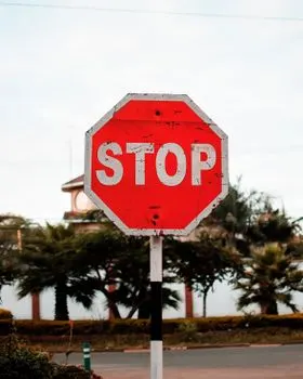 стой неподвижно — Hold still
