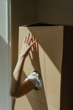 Come out — выходить