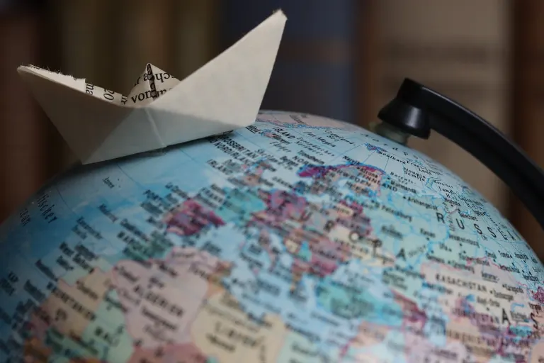 overseas — à l'étranger