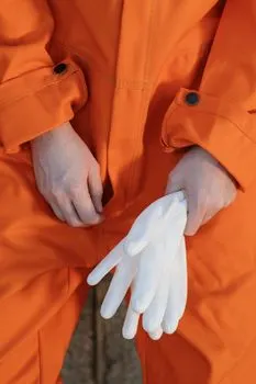 Gloves — guanti
