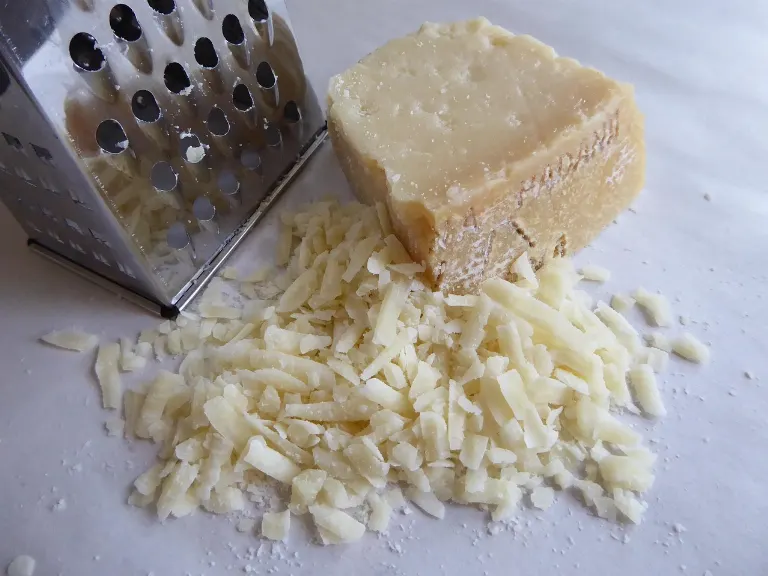 grater — râpe