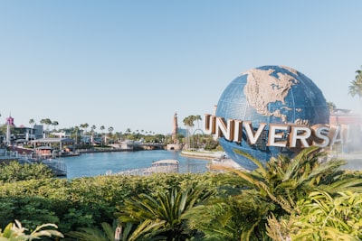 universal — universel