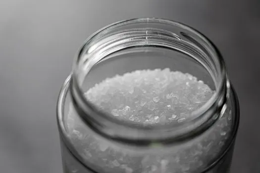 Солонка — Salt shaker