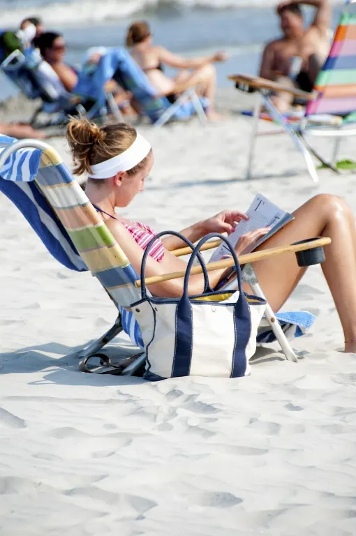 sunbathe — se faire bronzer