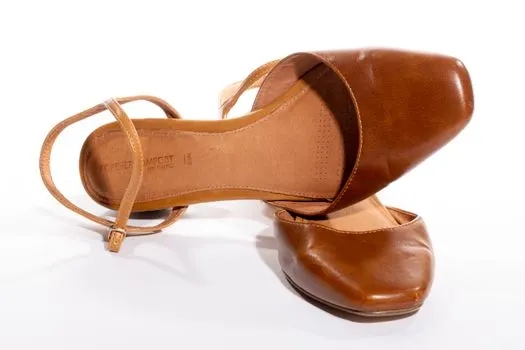 босоножки — Slingbacks