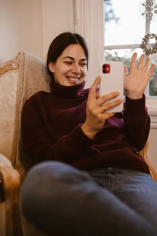 keep in touch — rester en contact