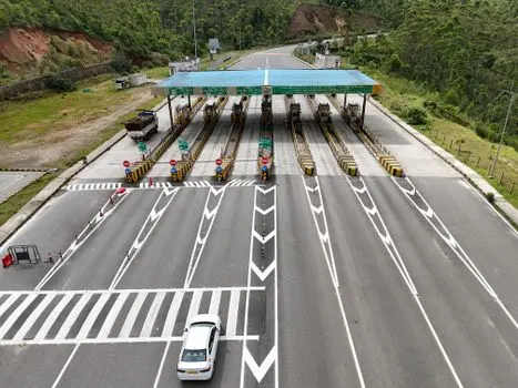 Пункт взимания платы за проезд — Toll plaza