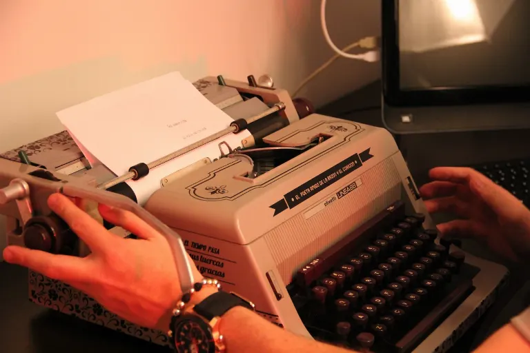 wrote — a écrit