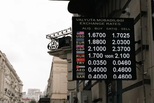 Quel est le taux de change aujourd'hui ? — Koliki je kurs danas?