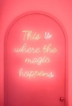 wave a magic wand — agitar una varita mágica