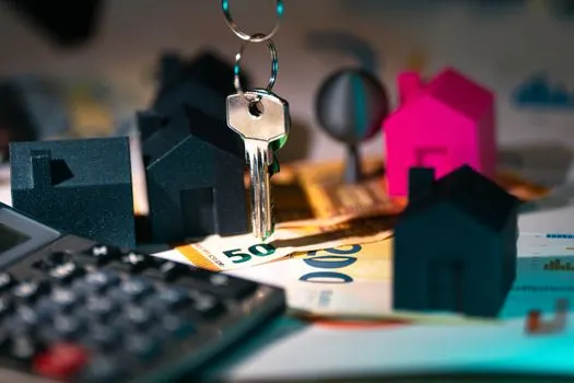 property tax — podatek od nieruchomości