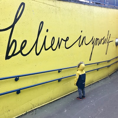 croit — believes