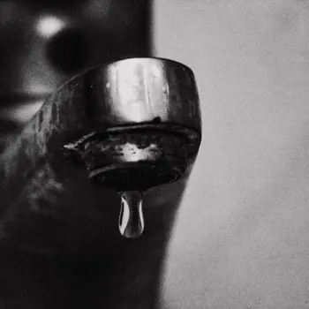 Der Wasserhahn tropft — Musluk damlatıyor