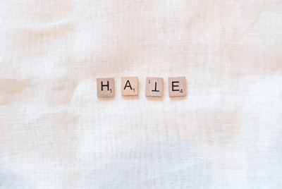 sans enthousiasme — Half-heartedly