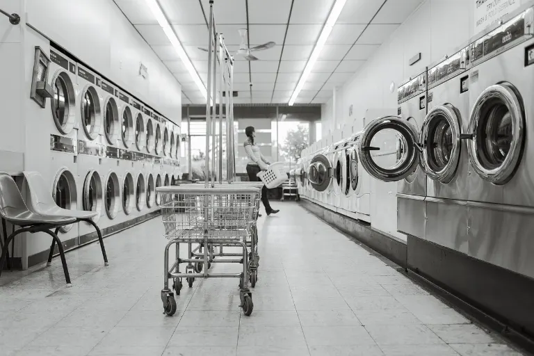 laundry service — service de blanchisserie