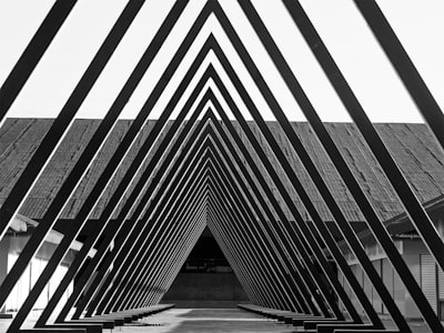 intérieur — inward
