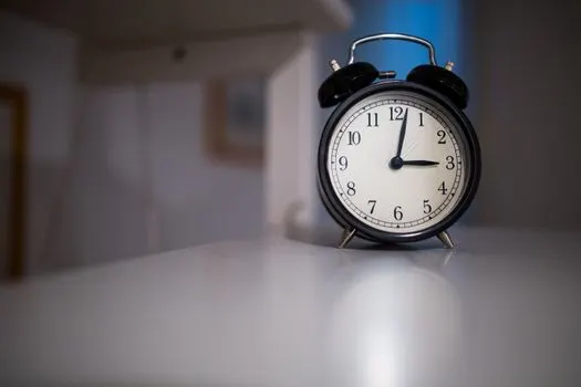 llamada de despertador — chamada de despertar