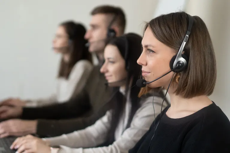 Otsin tööd klienditeeninduses — Cerco lavoro nell'assistenza clienti