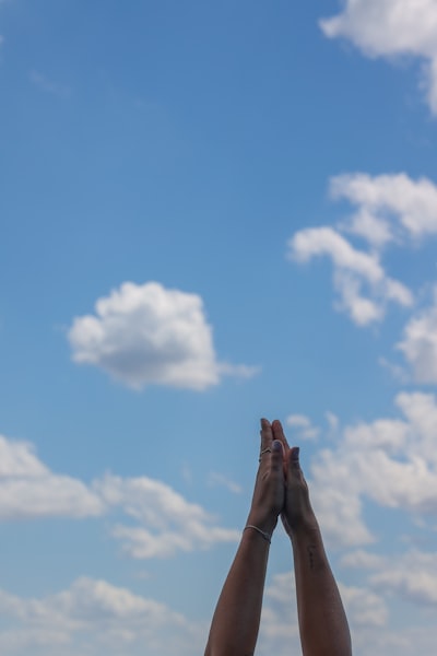 Bless — bendecir