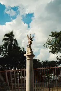Херувим — cherub