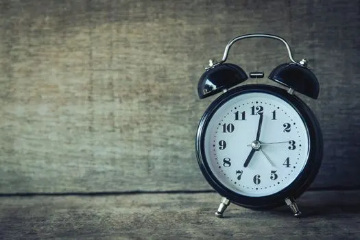 Ранний час — Wee hour