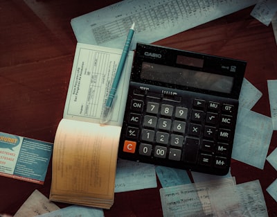 tuition fee — droits d'inscription