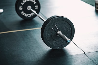 barra de pesas — Barbell