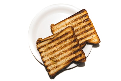 toast — pain grillé