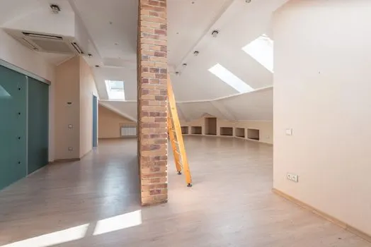 потолок — Ceiling