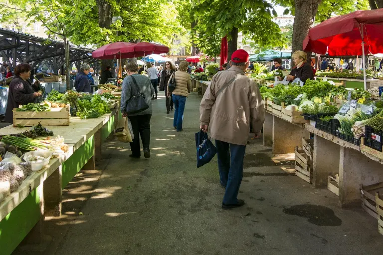 marketplace — place de marché