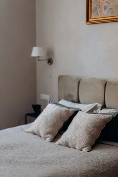 Покрывало — Bedspread