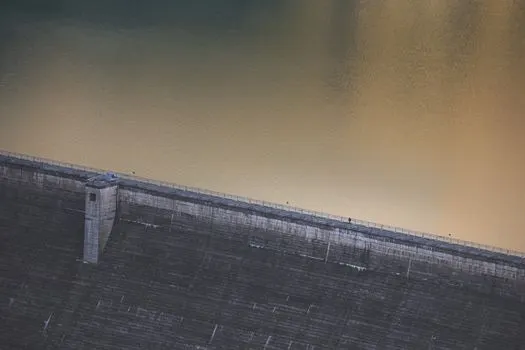 Плотины — Dams