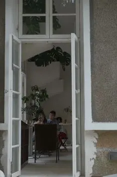 садитесь — Have a seat