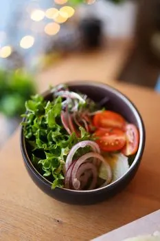 salata — salată