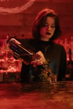 Бармен — Bartender