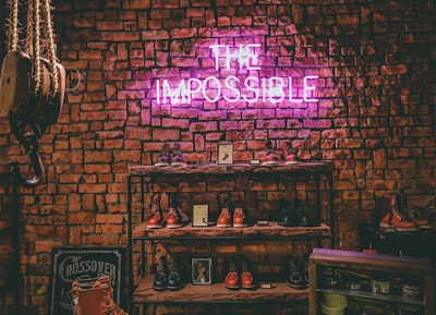 необъяснимый — inexplicable